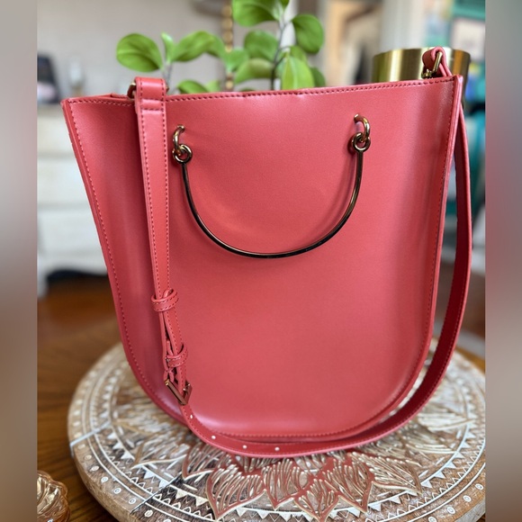 Charles & Keith Handbags - 🆕 Charles & Keith Curved Edge‎ Tote Bag Burnt Orange Handbag